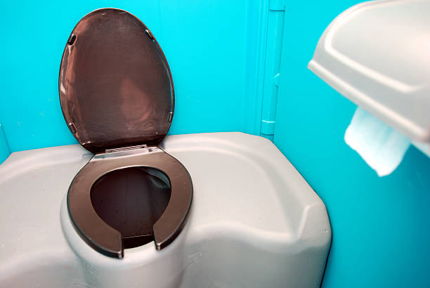 Best Porta potty delivery and setup  in Dakota Dunes, SD